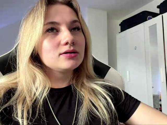 FlippyPippy live cam on BongaCams