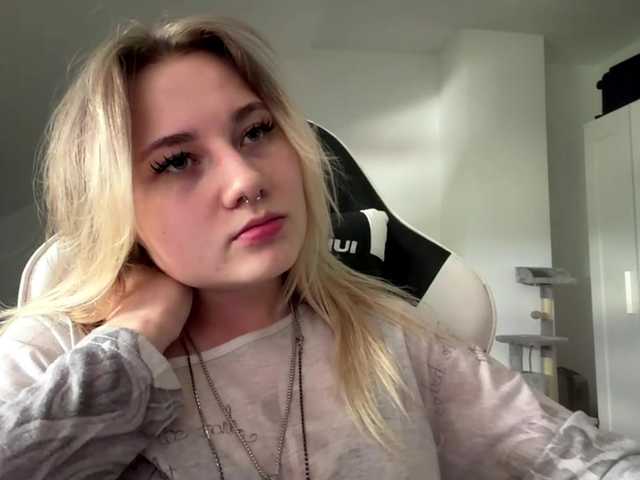 FlippyPippy live cam on BongaCams