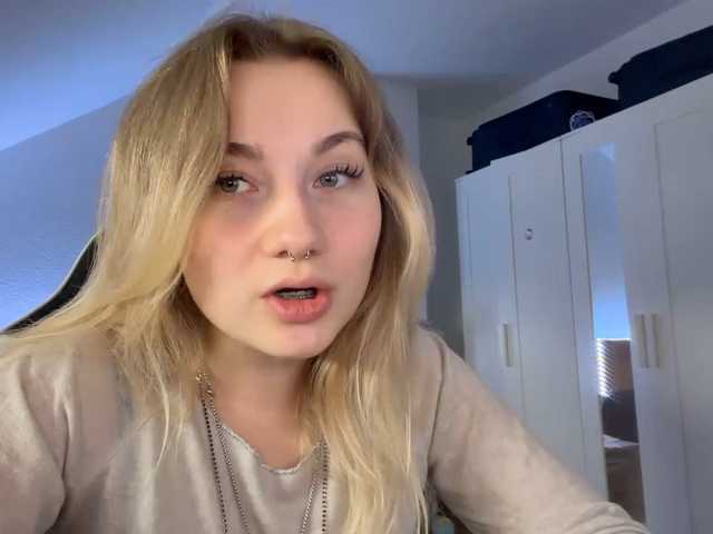 FlippyPippy live cam on BongaCams