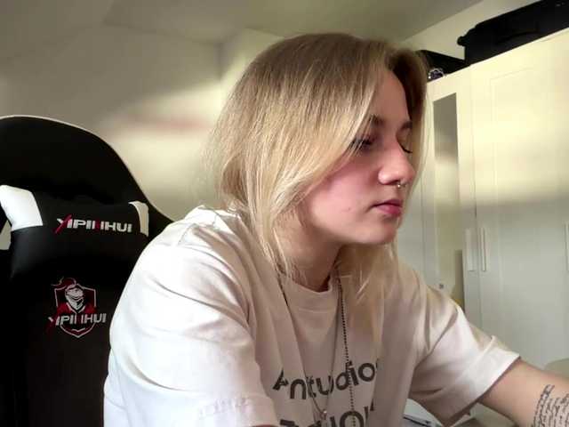 FlippyPippy live cam on BongaCams