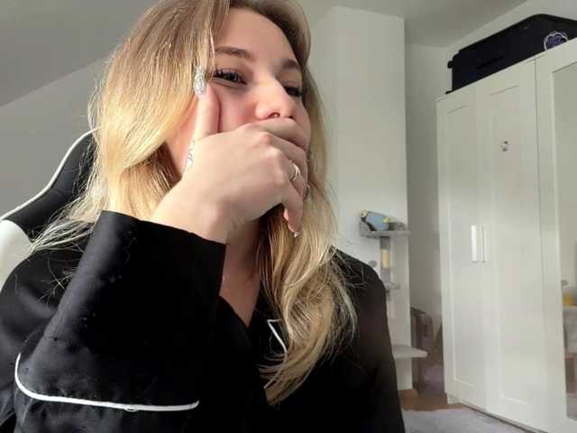 FlippyPippy live cam on BongaCams