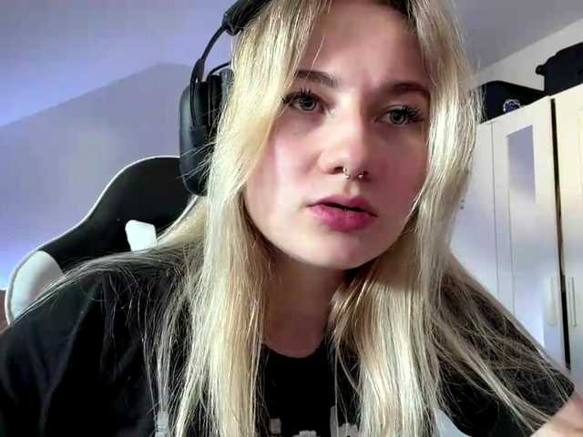 FlippyPippy live webcam show