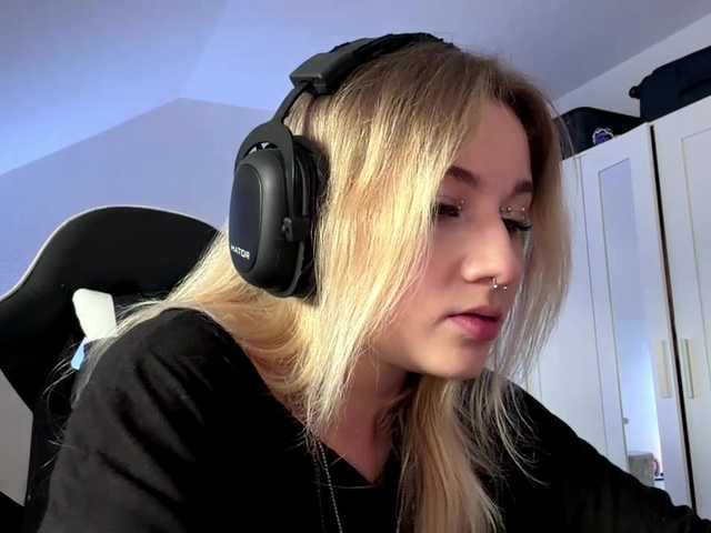 FlippyPippy live cam on BongaCams