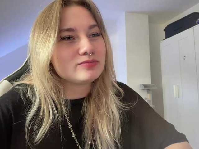 FlippyPippy live cam on BongaCams