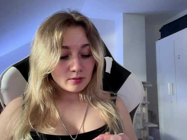 FlippyPippy live cam on BongaCams