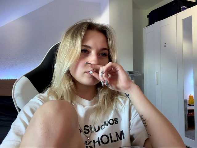 FlippyPippy live webcam show