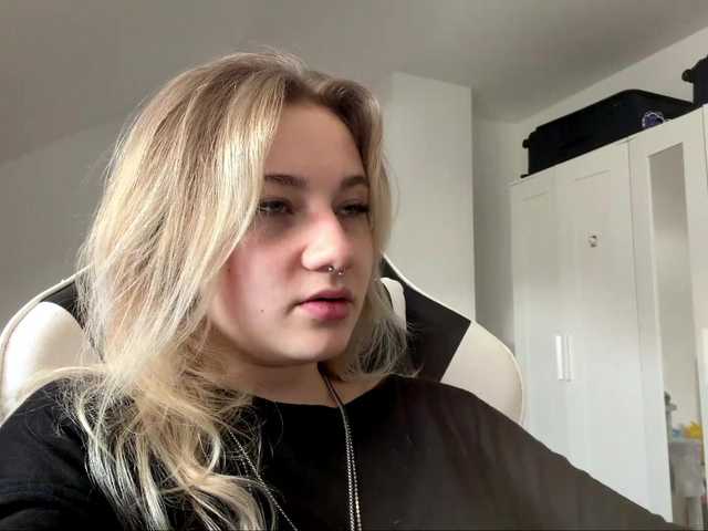 FlippyPippy live webcam show