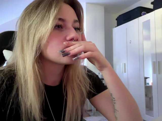 FlippyPippy live cam on BongaCams