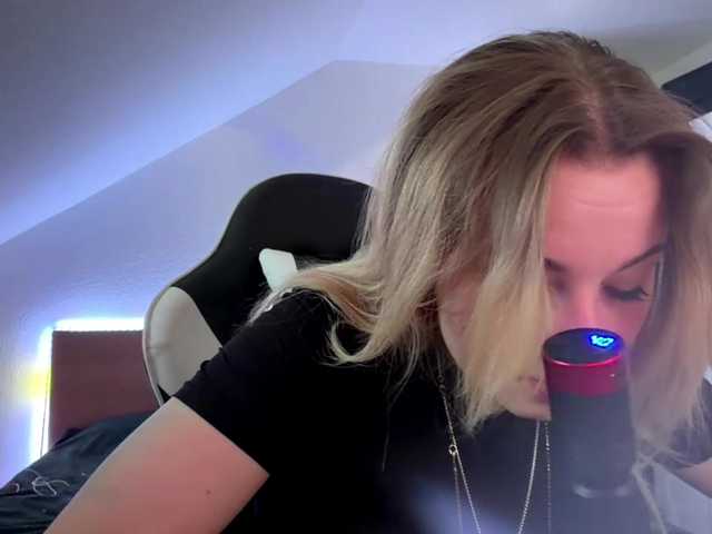 FlippyPippy live cam on BongaCams