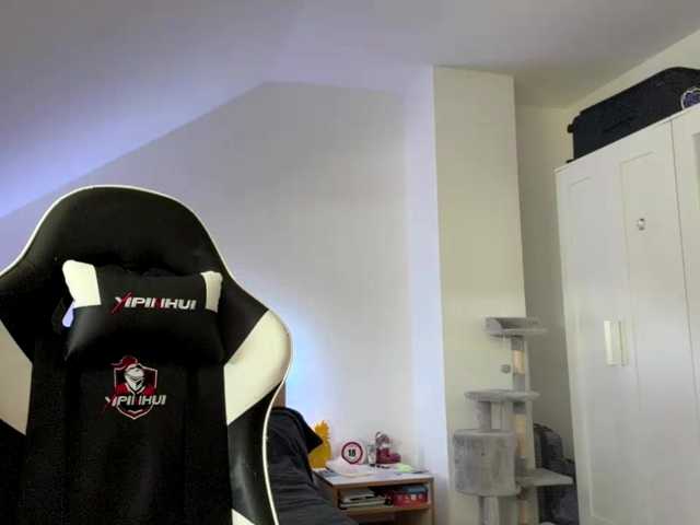 FlippyPippy live cam on BongaCams