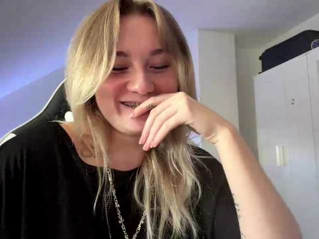 FlippyPippy live cam on BongaCams