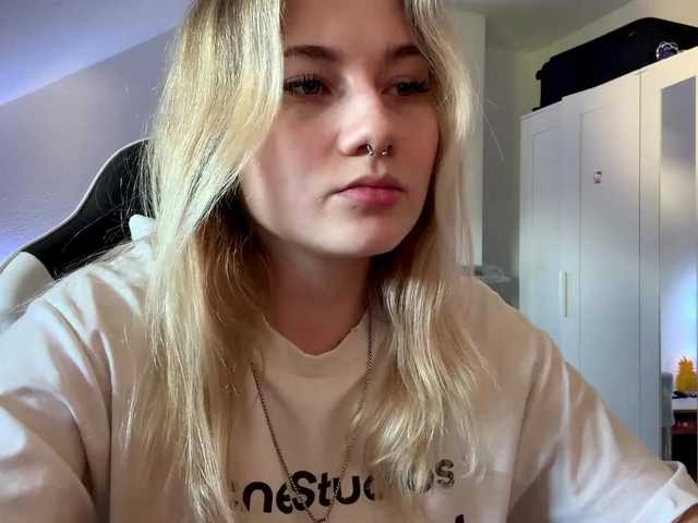 FlippyPippy live webcam show