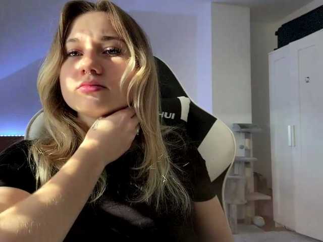 FlippyPippy live cam on BongaCams