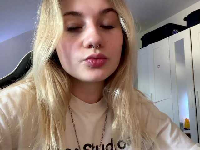 FlippyPippy live webcam show