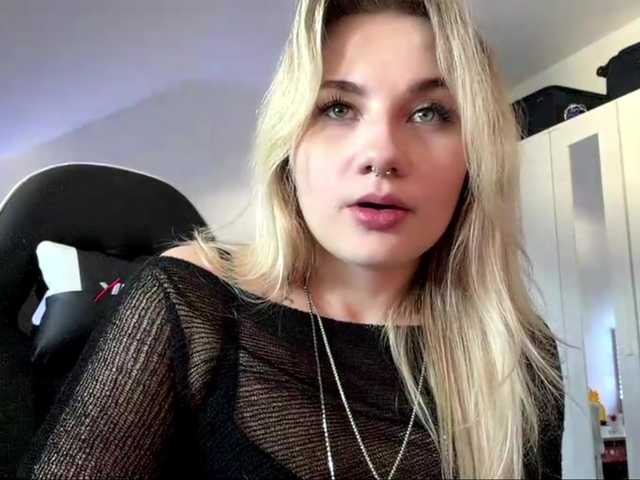 FlippyPippy live cam on BongaCams