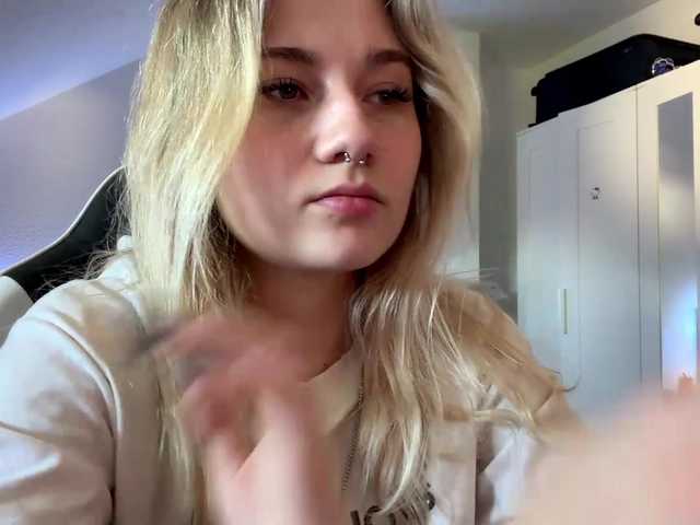 FlippyPippy live webcam show