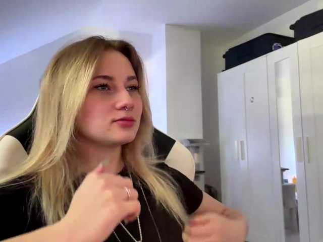 FlippyPippy live cam on BongaCams