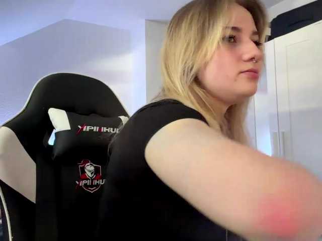 FlippyPippy live cam on BongaCams