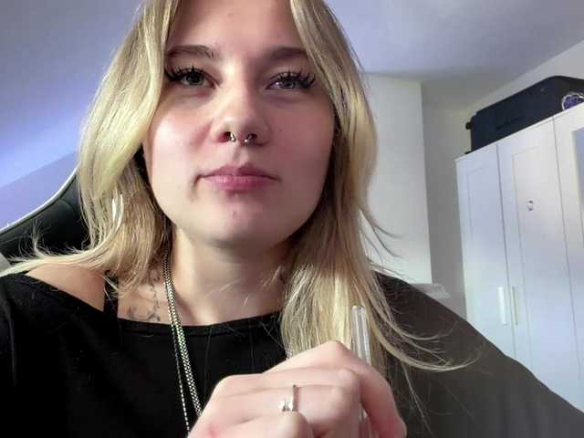 FlippyPippy live cam on BongaCams