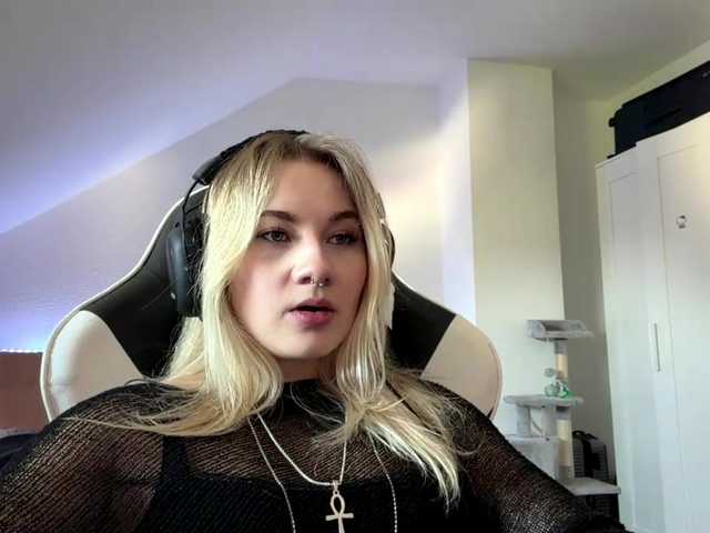 FlippyPippy live cam on BongaCams
