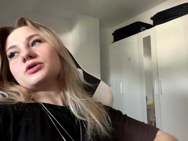 FlippyPippy live webcam show