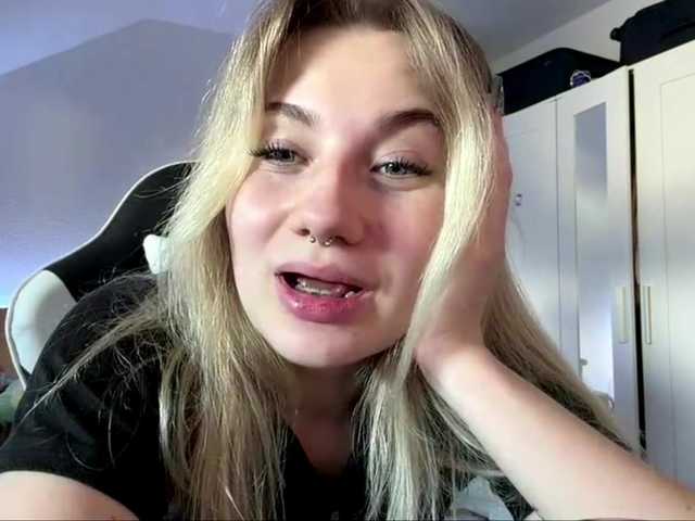 FlippyPippy live webcam show