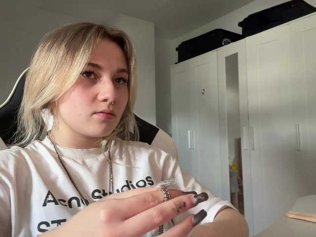 FlippyPippy live cam on BongaCams