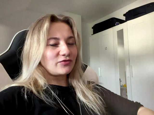 FlippyPippy live cam on BongaCams