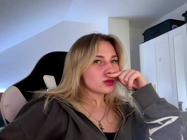 FlippyPippy live cam on BongaCams