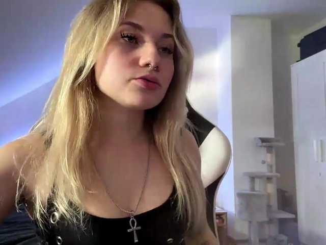 FlippyPippy live cam on BongaCams