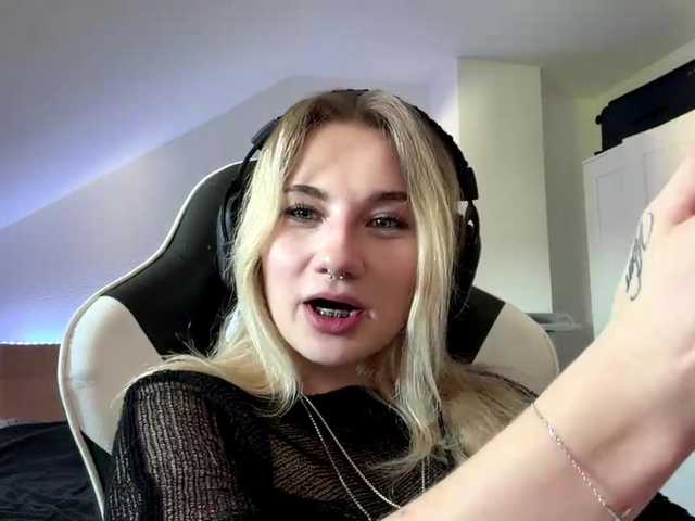 FlippyPippy live cam on BongaCams