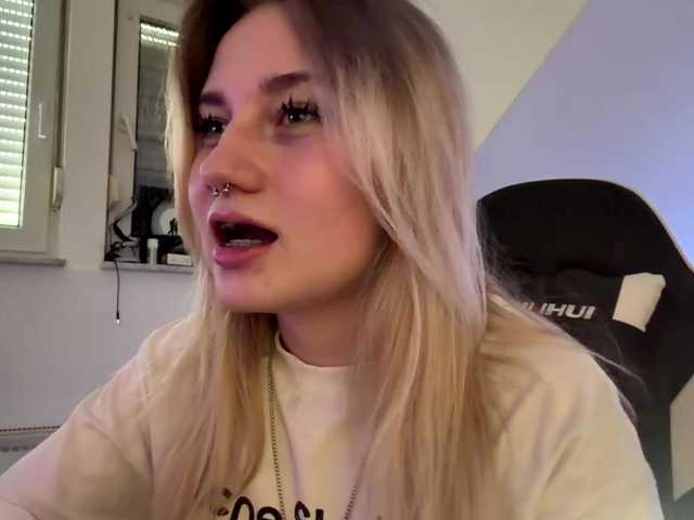 FlippyPippy live cam on BongaCams