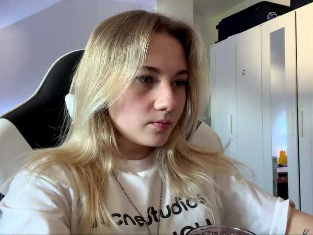 FlippyPippy live cam on BongaCams