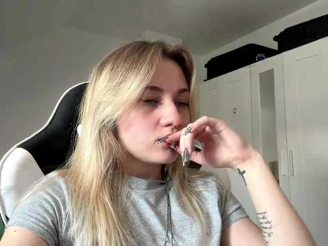 FlippyPippy live cam on BongaCams