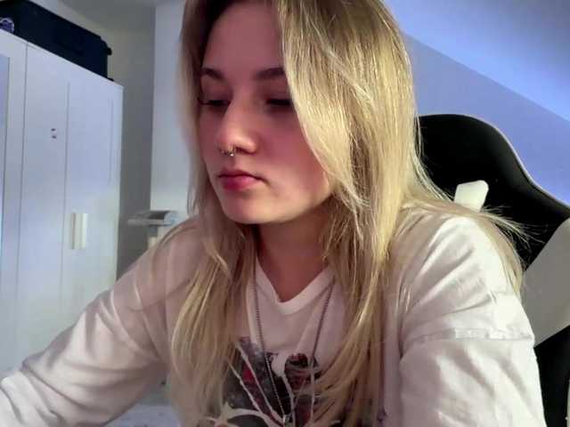 FlippyPippy live cam on BongaCams