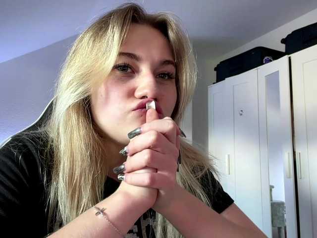 FlippyPippy live cam on BongaCams
