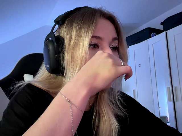 FlippyPippy live cam on BongaCams