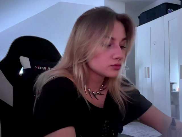 FlippyPippy live cam on BongaCams