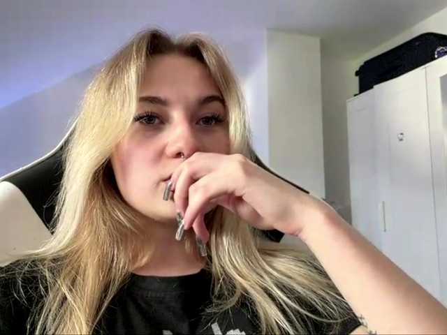 FlippyPippy live webcam show