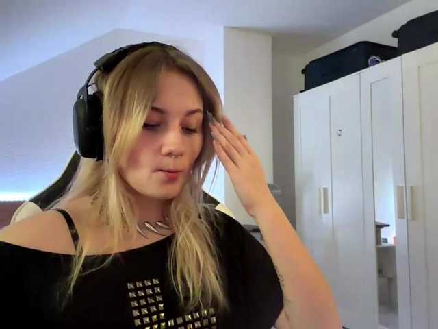 FlippyPippy live cam on BongaCams
