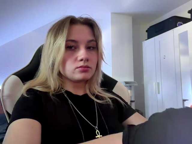 FlippyPippy live cam on BongaCams