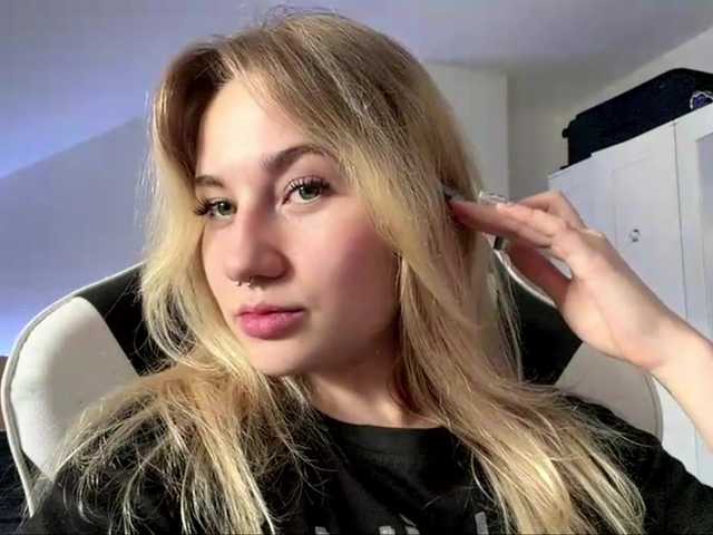 FlippyPippy live webcam show