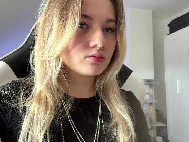 FlippyPippy live cam on BongaCams