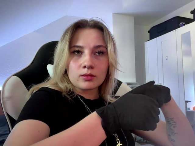 FlippyPippy live cam on BongaCams
