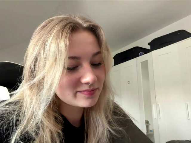 FlippyPippy live webcam show