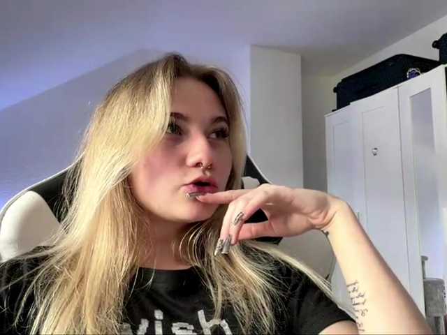 FlippyPippy live cam on BongaCams