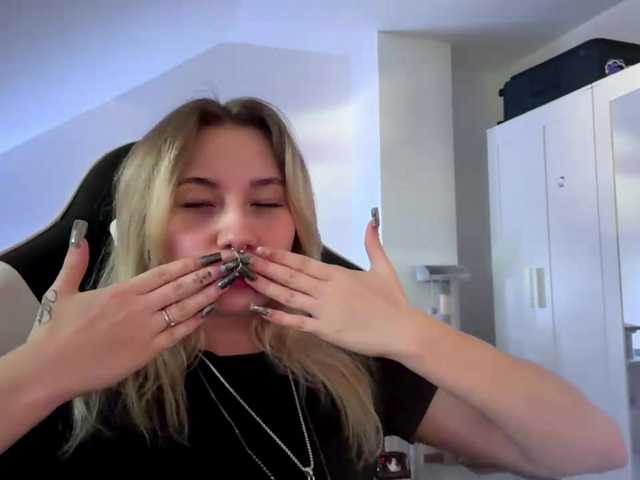 FlippyPippy live cam on BongaCams