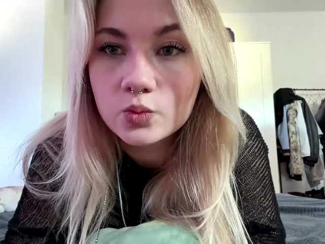 FlippyPippy live cam on BongaCams