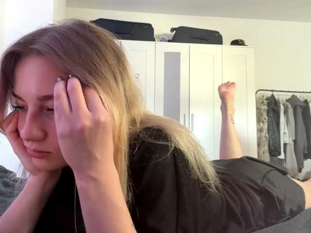 FlippyPippy, live now on BongaCams