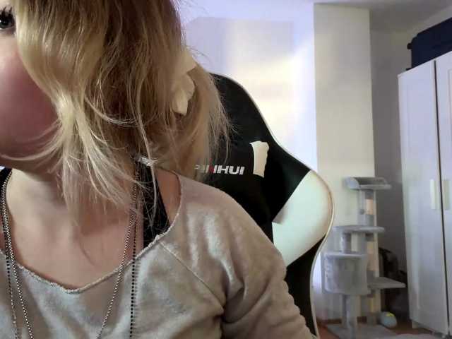 FlippyPippy live cam on BongaCams